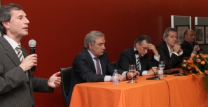 Marinho defende novo paradigma de desenvolvimento local